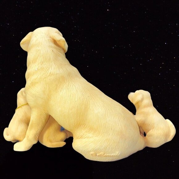 The Leonardo Collection Yellow Labrador Retriever Mother Puppies Statue 6”T 8”W - Picture 6 of 7